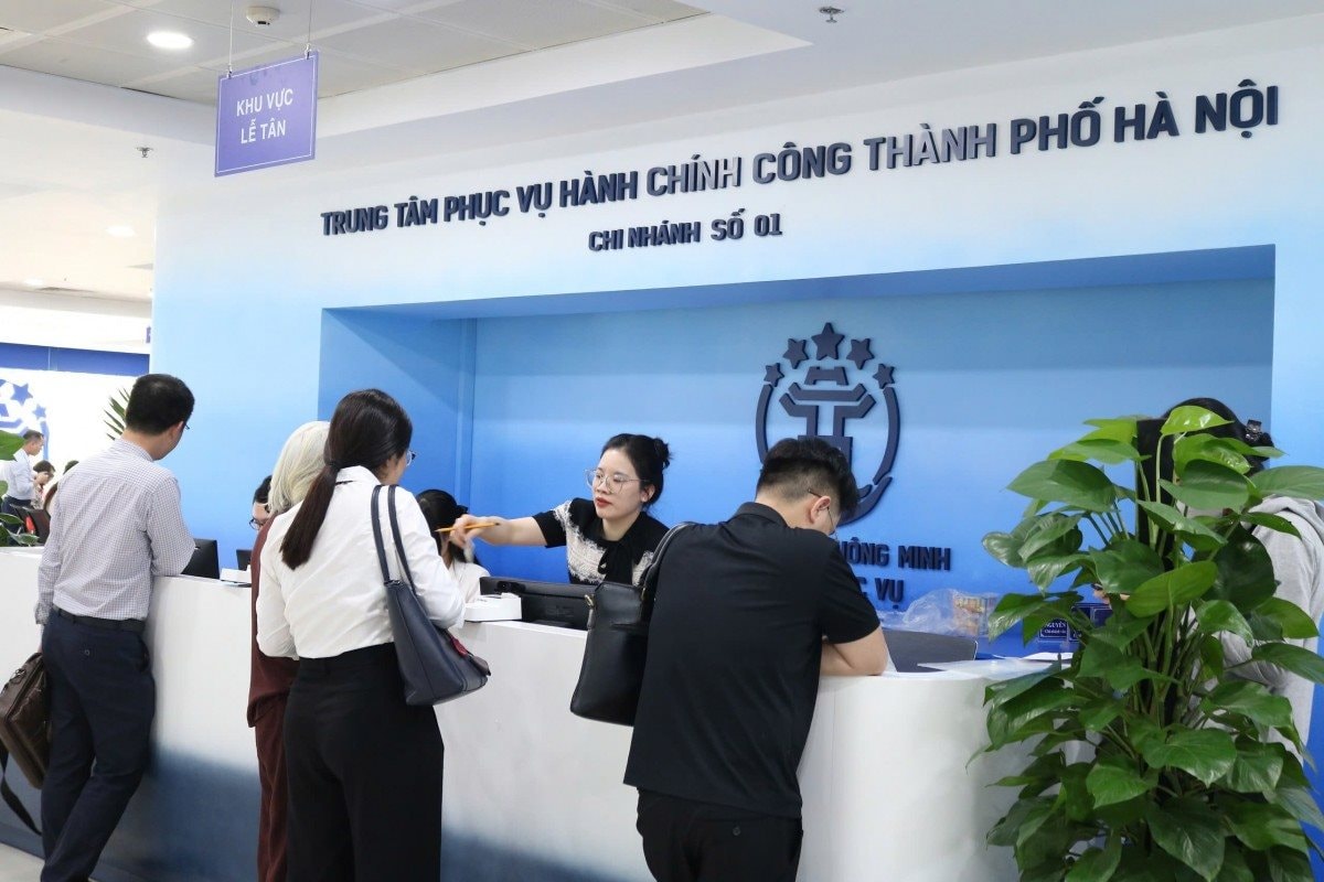 Việc cập nhật địa chỉ công ty tại Hà Nội không chỉ là một quy trình pháp lý mà còn cần thiết để duy trì hoạt động kinh doanh do thay đổi địa giới hành chính.