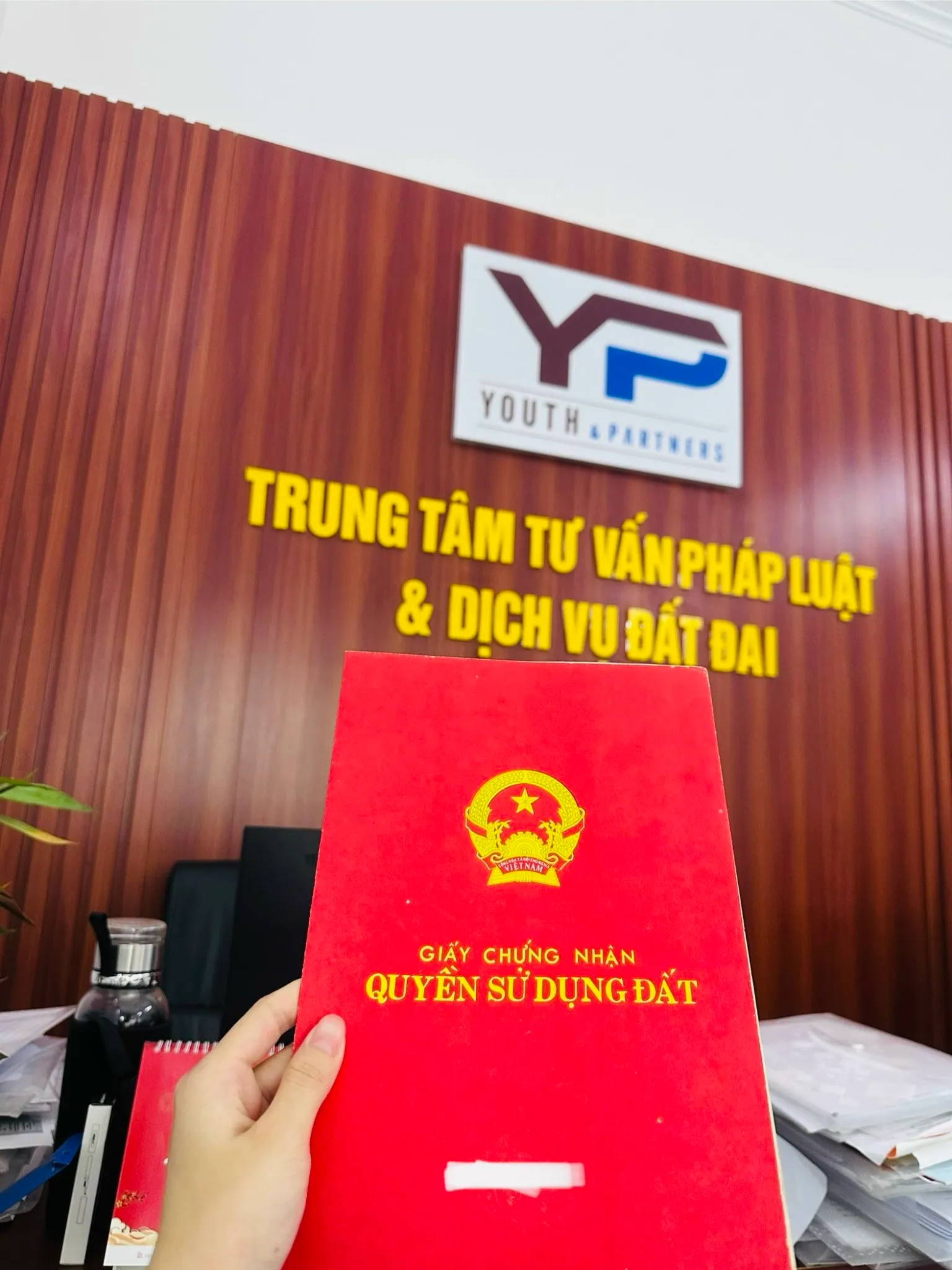 Có giấy chứng nhận để đáp ứng điều kiện thừa kế quyền sử dụng đất