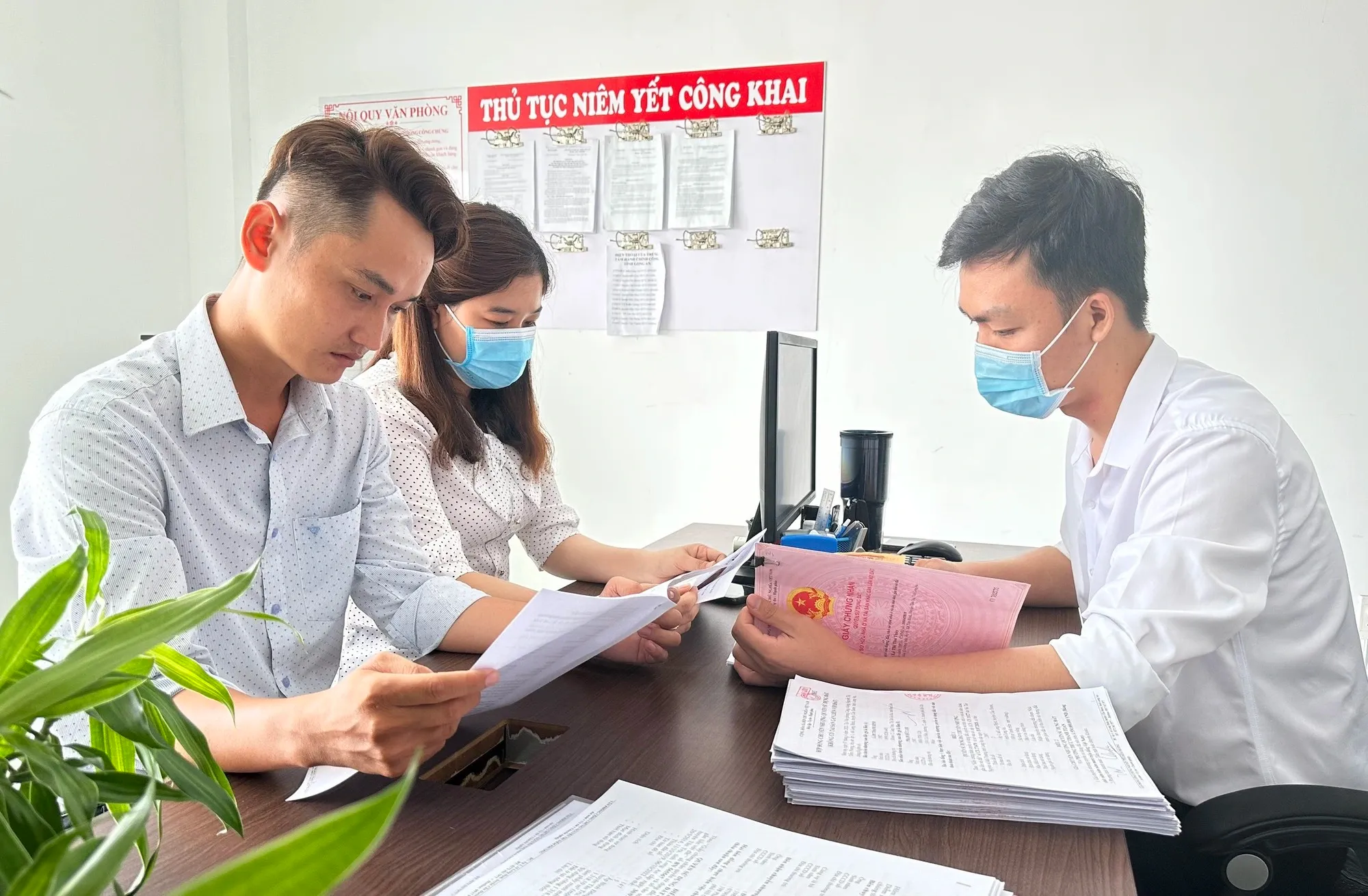 Công chứng chuyển nhượng quyền sử dụng đất tại Bắc Ninh