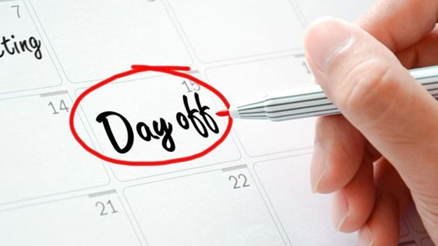 Công ty có được chuyển ngày nghỉ phép năm của năm trước sang năm sau không?