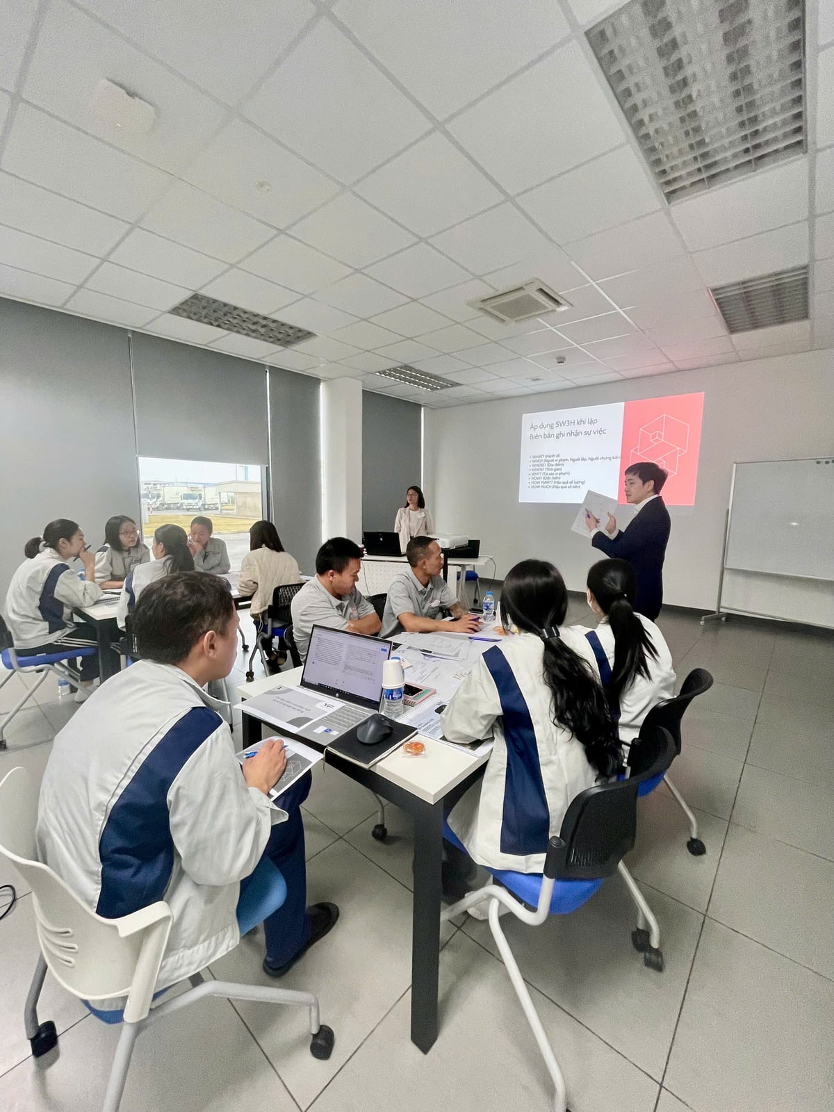 Dịch vụ luật sư doanh nghiệp đào tạo kỷ luật lao động