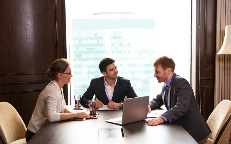 Dịch vụ tư vấn pháp lý doanh nghiệp toàn diện và uy tín tại Việt Nam, giúp doanh nghiệp giảm rủi ro, tuân thủ pháp luật, tối ưu chi phí và phát triển bền vững.