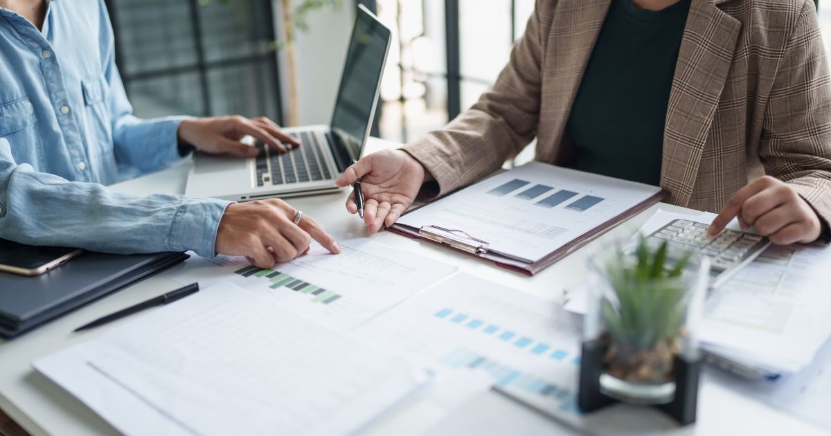 Dịch vụ tư vấn thường xuyên cho hoạt động doanh nghiệp