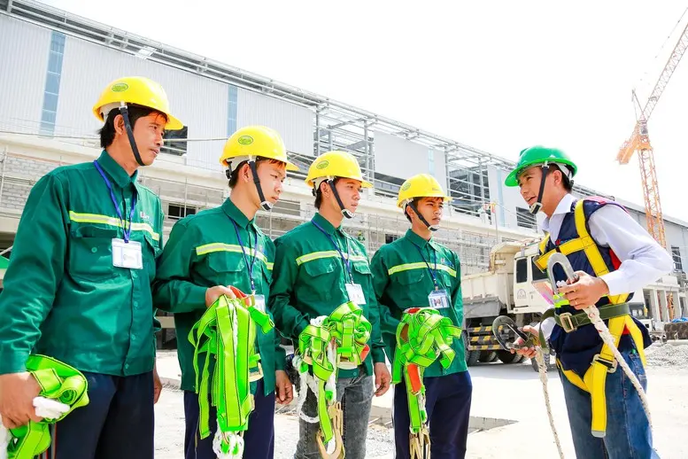 Kiểm tra an toàn lao động trực tiếp tại doanh nghiệp Kiểm tra an toàn lao động trực tiếp tại doanh nghiệp