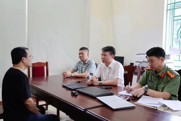 Luật sư bảo vệ quyền lợi cho bị hại cùng công an tỉnh Phú Thọ làm việc