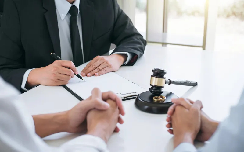 luật sư chuyên về ly hôn tư vấn hôn nhân gia đình