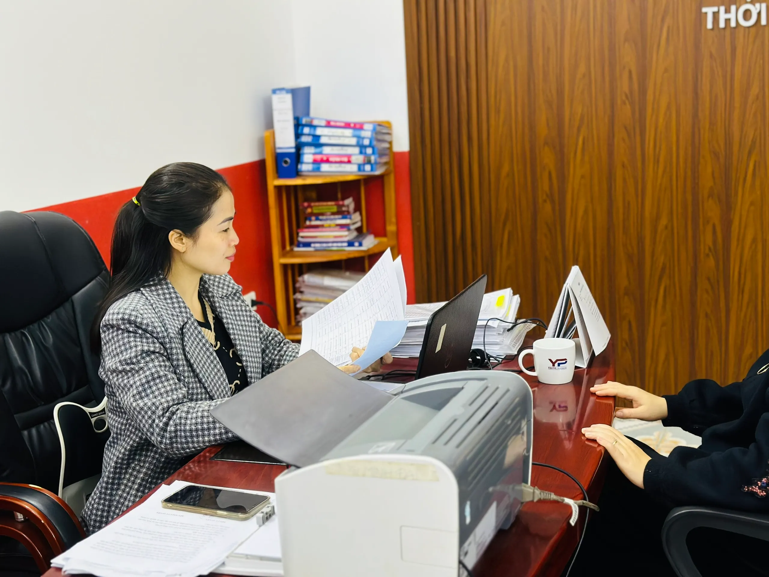 luật sư chuyên về ly hôn