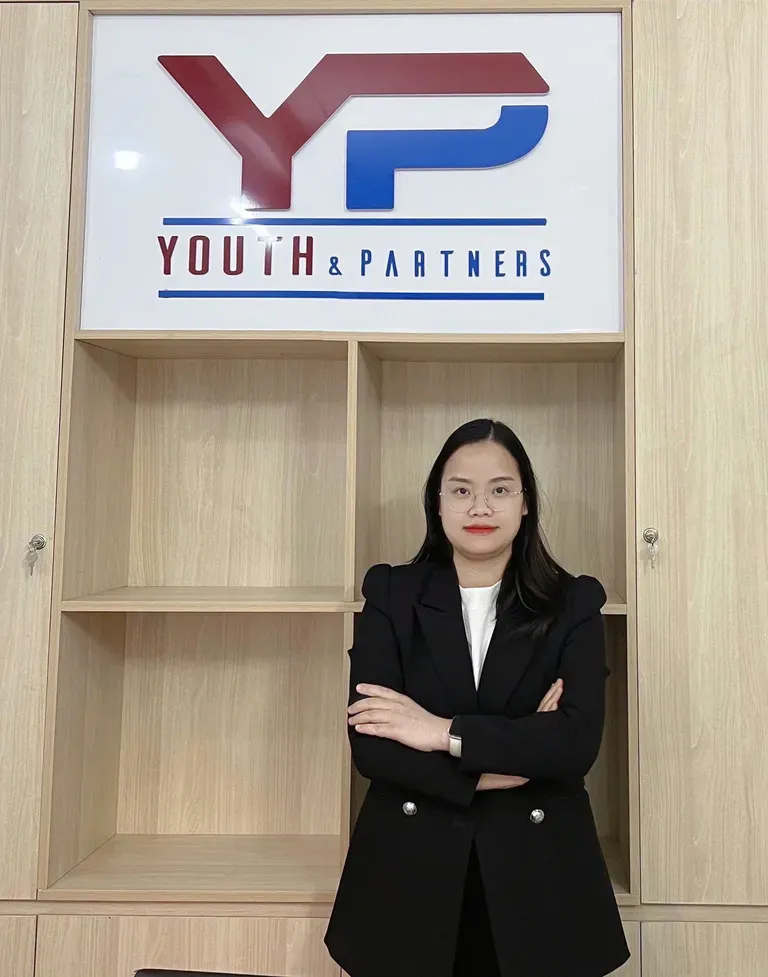 Luật sư cung cấp dịch vụ luật sư - Luật sư Nguyễn Thị Hướng