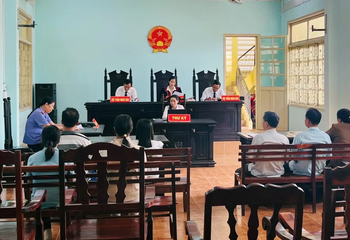 Luật sư giải quyết tranh chấp đất đai tham gia phiên tòa tại Lương Sơn