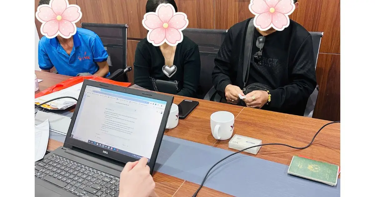 Luật sư tiếp nhận tư vấn từ khách hàng sử dụng pháp chế thuê ngoài Luật sư tiếp nhận tư vấn từ khách hàng sử dụng pháp chế thuê ngoài