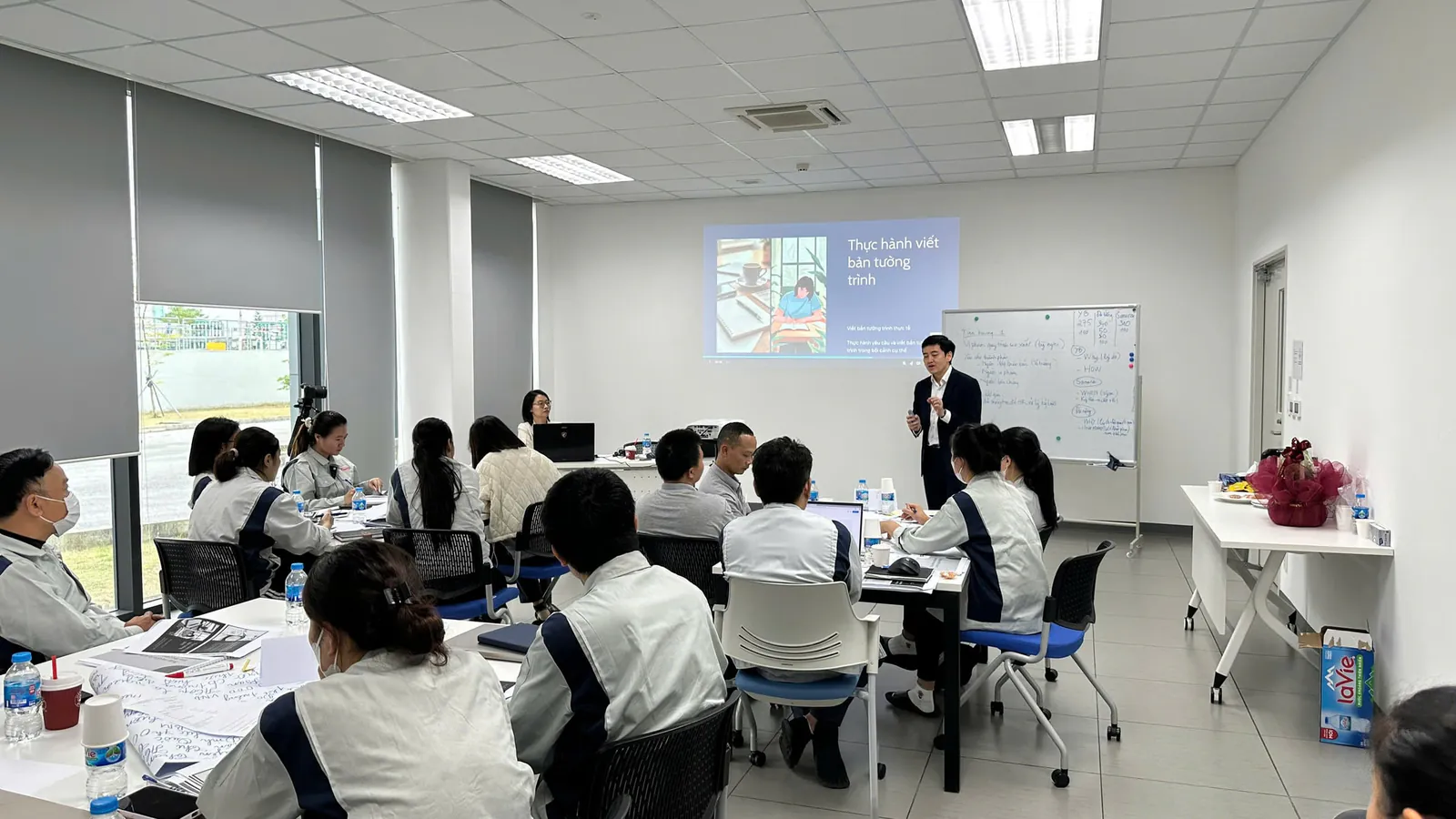 Luật sư tư vấn doanh nghiệp tại YP tham gia buổi đào tạo lao động nội bộ cho doanh nghiệp