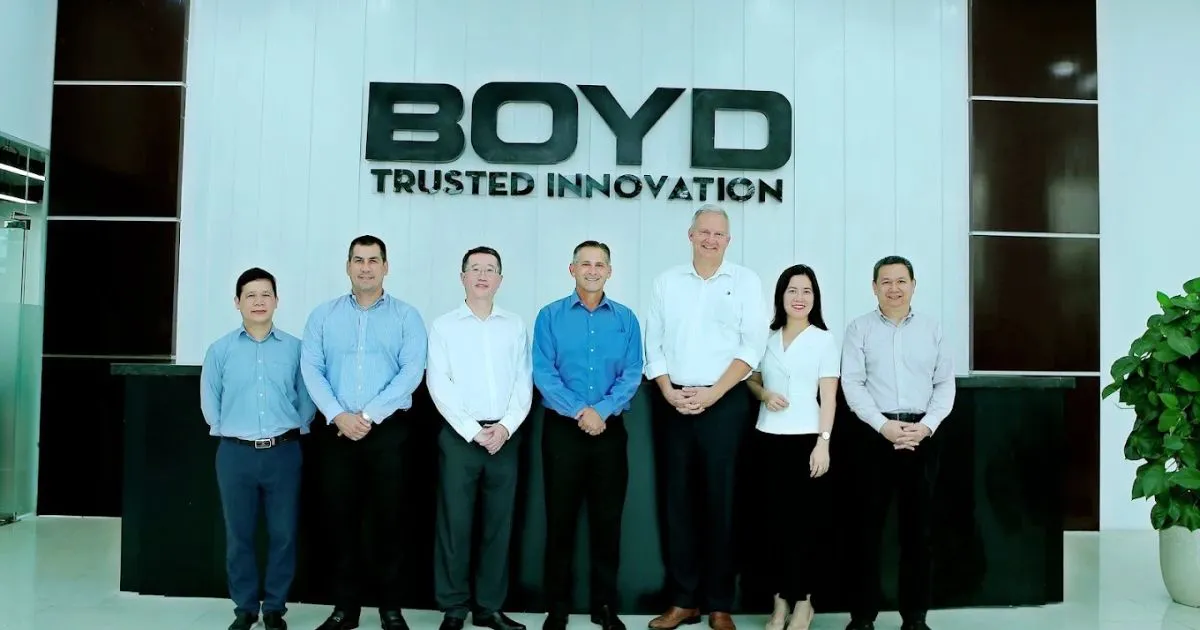 Luật sư tư vấn pháp luật thường xuyên làm việc tại trụ sở doanh nghiệp Luật sư tư vấn pháp luật thường xuyên làm việc tại trụ sở doanh nghiệp