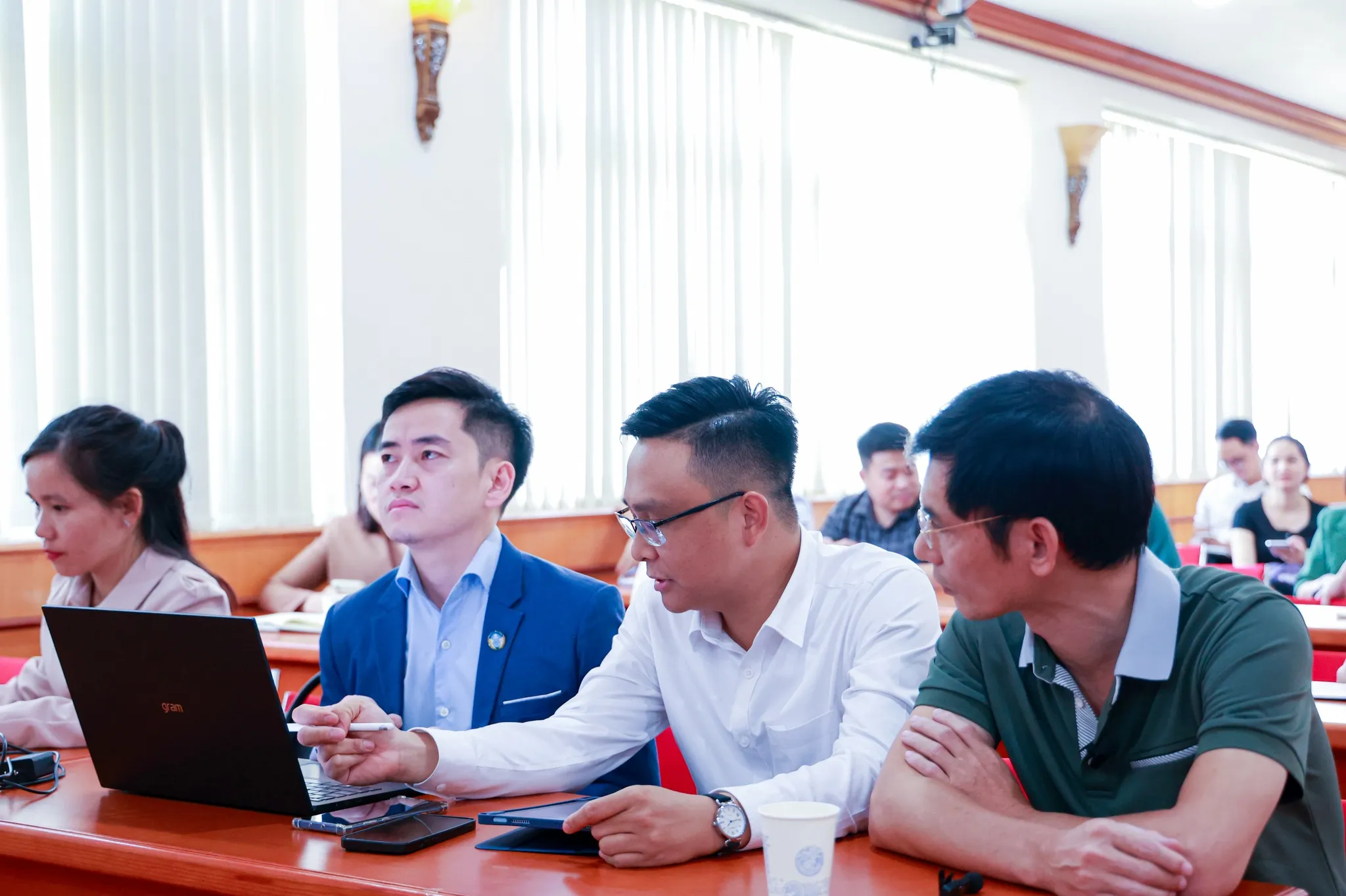 Luat-su-tu-van-phap-ly-doanh-nghiep-YP-tham-gia-hoi-thao-doanh-nghiep-tinh-phu-tho