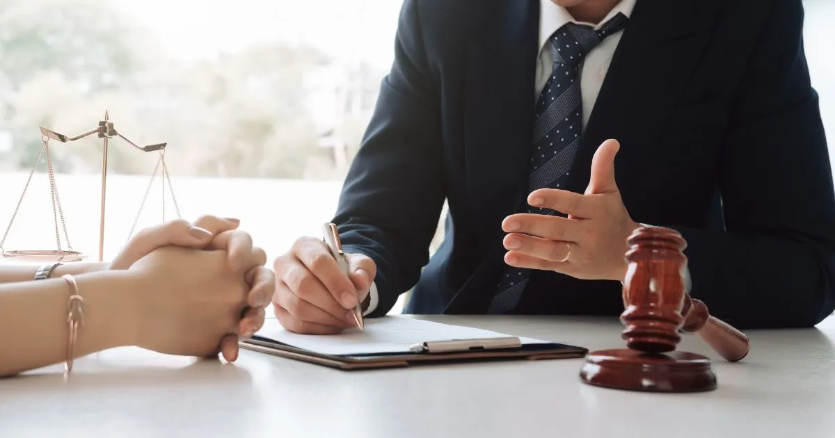 Phân tích hành vi hủy bỏ thư mời làm việc