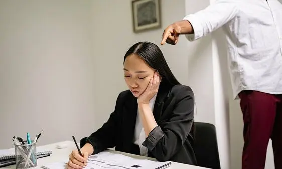 Công ty có được sa thải người lao động tự ý nghỉ việc 5 ngày liên tiếp không Công ty có được sa thải người lao động tự ý nghỉ việc 5 ngày liên tiếp không