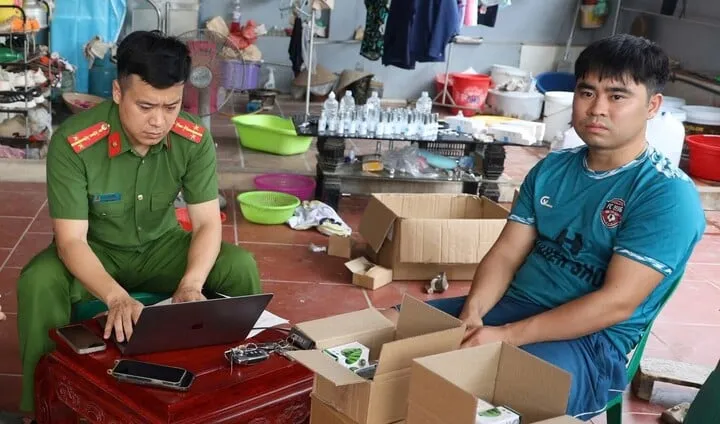 Tội phạm về kinh tế buôn bán mỹ phẩm giả