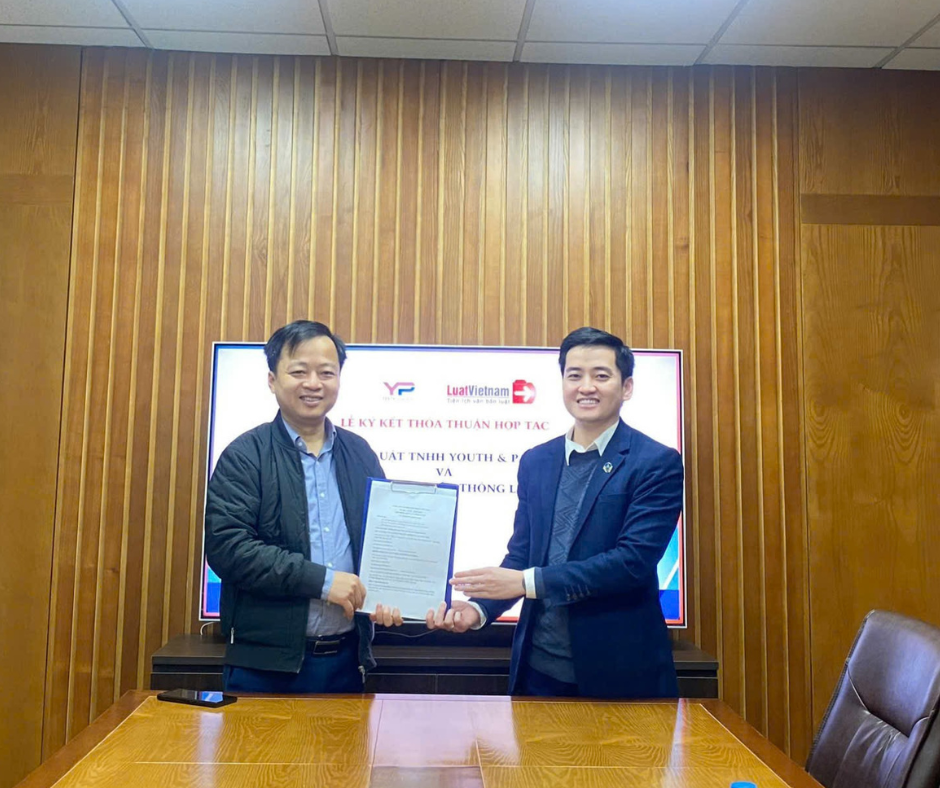 Đại diện YP Law Firm & LuatVietnam ký kết Thỏa thuận hợp tác chiến lược